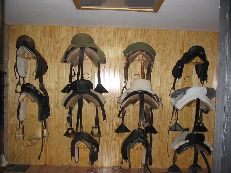 MONTUREROS.JPG